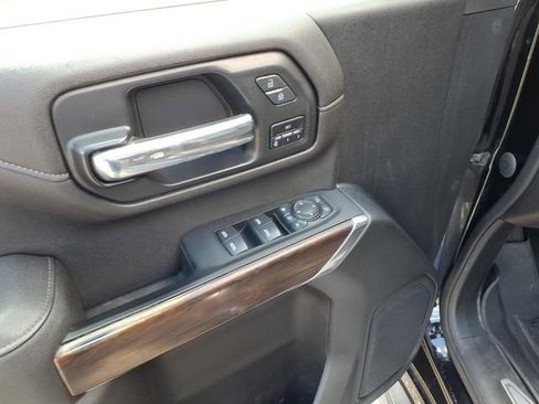 Used 2022 GMC Sierra 3500 SLT w/ SLT Convenience Package AWD/4WD image 17