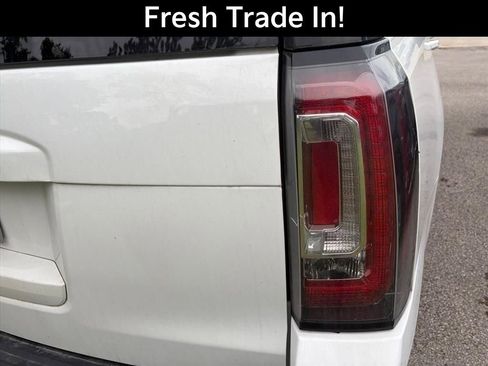 Used 2019 GMC Yukon XL SLT w/ Open Road Package RWD image 10