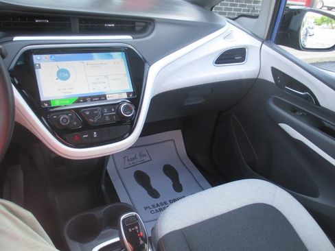 Used 2021 Chevrolet Bolt LT image 6