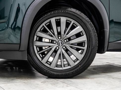 Used 2022 Nissan Pathfinder SL w/ SL Premium Package FWD image 6
