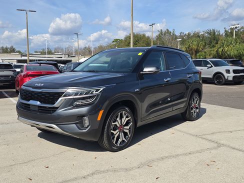 Certified 2023 Kia Seltos SX image 4