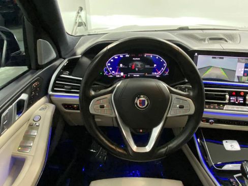 Used 2021 BMW ALPINA XB7 image 37