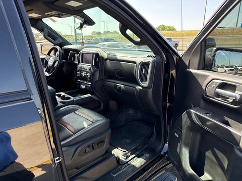 Used 2021 GMC Sierra 1500 AT4 w/ AT4 Value Package AWD/4WD image 14