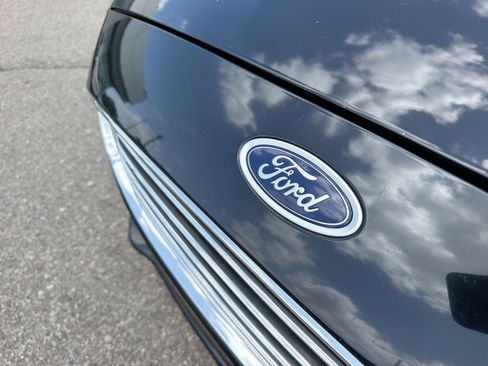 Used 2020 Ford Fusion SE FWD image 15