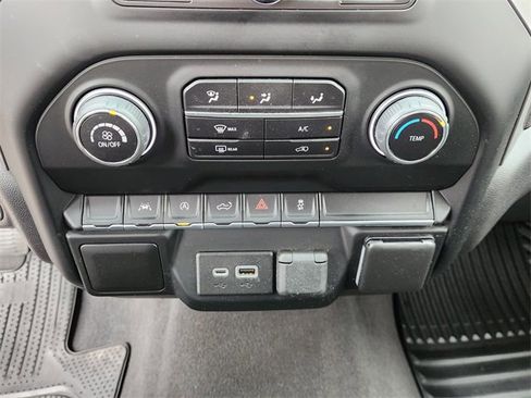 Used 2023 Chevrolet Silverado 1500 Custom image 18