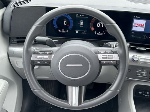Used 2025 Hyundai Kona SEL image 37