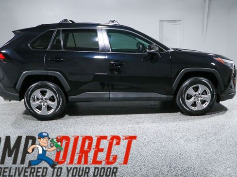 Used 2022 Toyota RAV4 XLE w/ Convenience Package FWD image 6