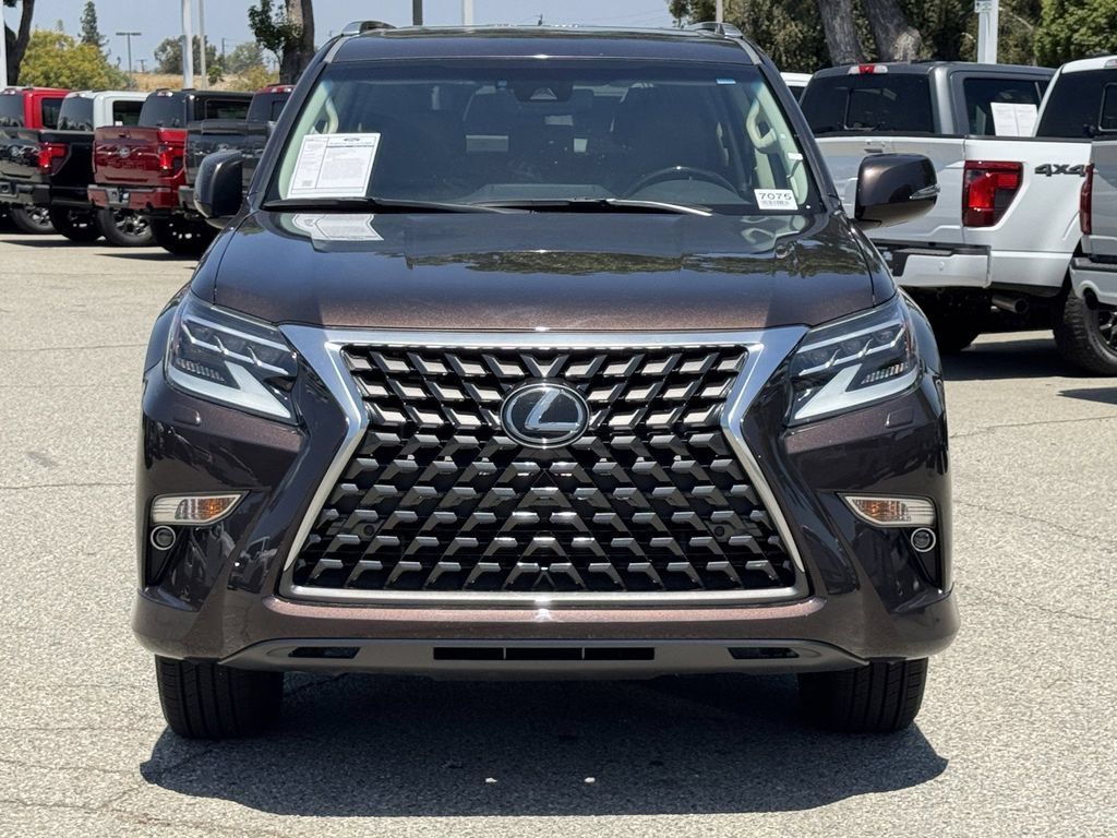 Used 2020 Lexus GX 460 Premium w/ Premium Package AWD/4WD image 2