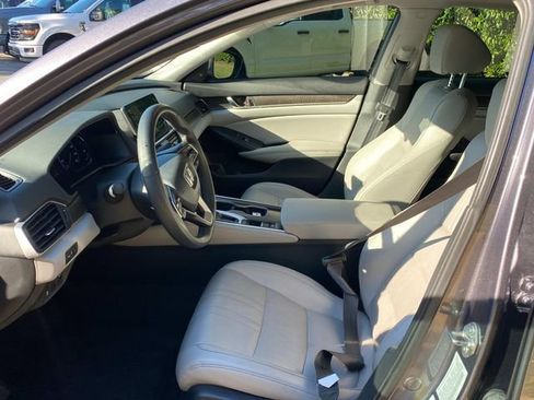 Used 2019 Honda Accord EX-L image 11