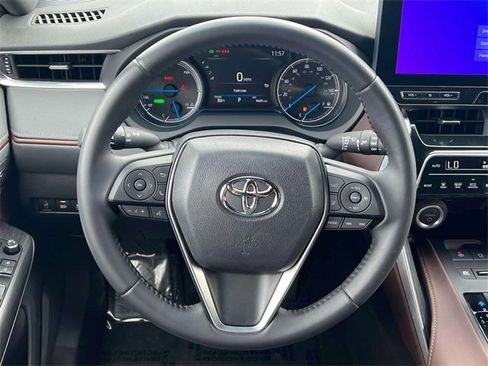 Certified 2024 Toyota Venza XLE image 15