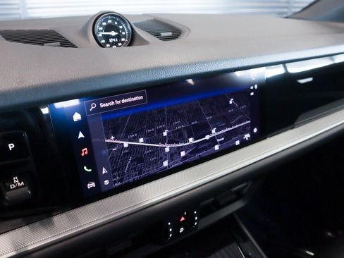 Certified 2024 Porsche Cayenne Coupe AWD/4WD image 20