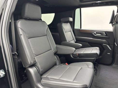 New 2026 GMC Yukon XL Denali w/ Denali Reserve Package AWD/4WD image 42