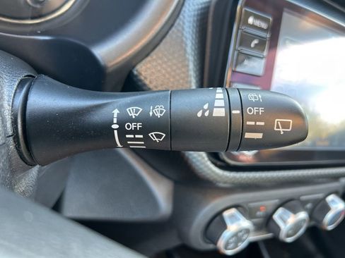 Used 2024 Nissan Kicks SV image 27