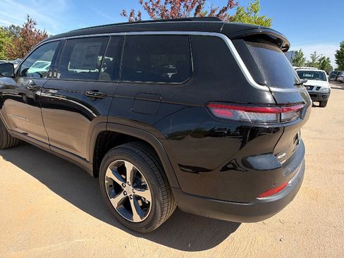 New 2026 Jeep Grand Cherokee L Limited AWD/4WD image 10