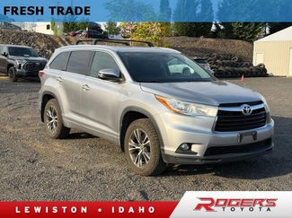 Used 2016 Toyota Highlander XLE AWD/4WD video 1
