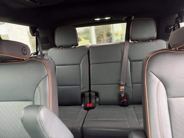 Used 2025 GMC Yukon AT4 w/ AT4 Premium Plus Package AWD/4WD image 23