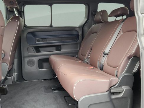 New 2025 Volkswagen ID. Buzz Pro S image 11