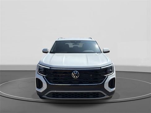 New 2026 Volkswagen Atlas Cross Sport SE image 2
