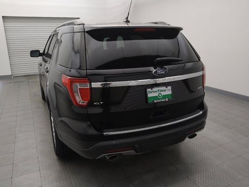 Used 2018 Ford Explorer XLT w/ Equipment Group 202A image 6