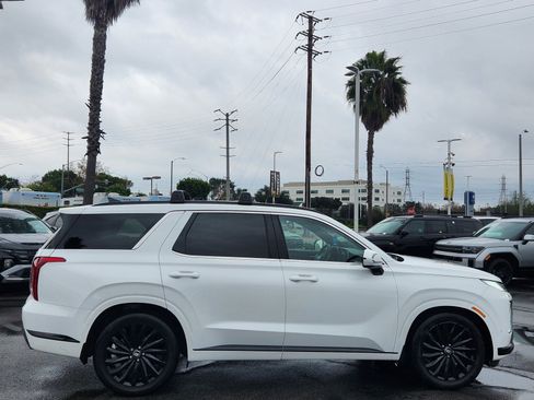 Used 2024 Hyundai Palisade Calligraphy image 8