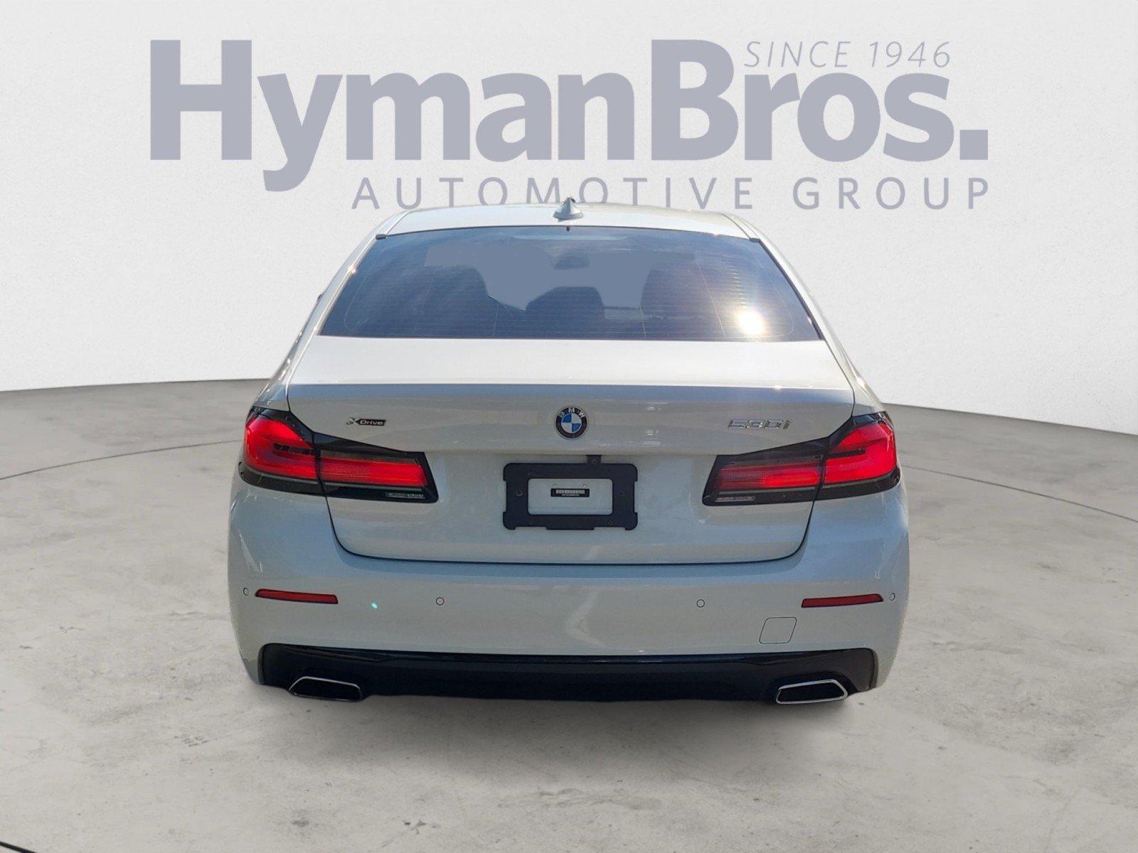 Used 2022 BMW 530i xDrive w/ M Sport Package AWD/4WD image 4