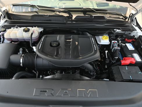 Used 2025 RAM 1500 Limited AWD/4WD image 34