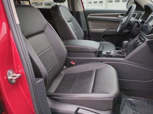 Used 2023 Volkswagen Atlas SE image 24