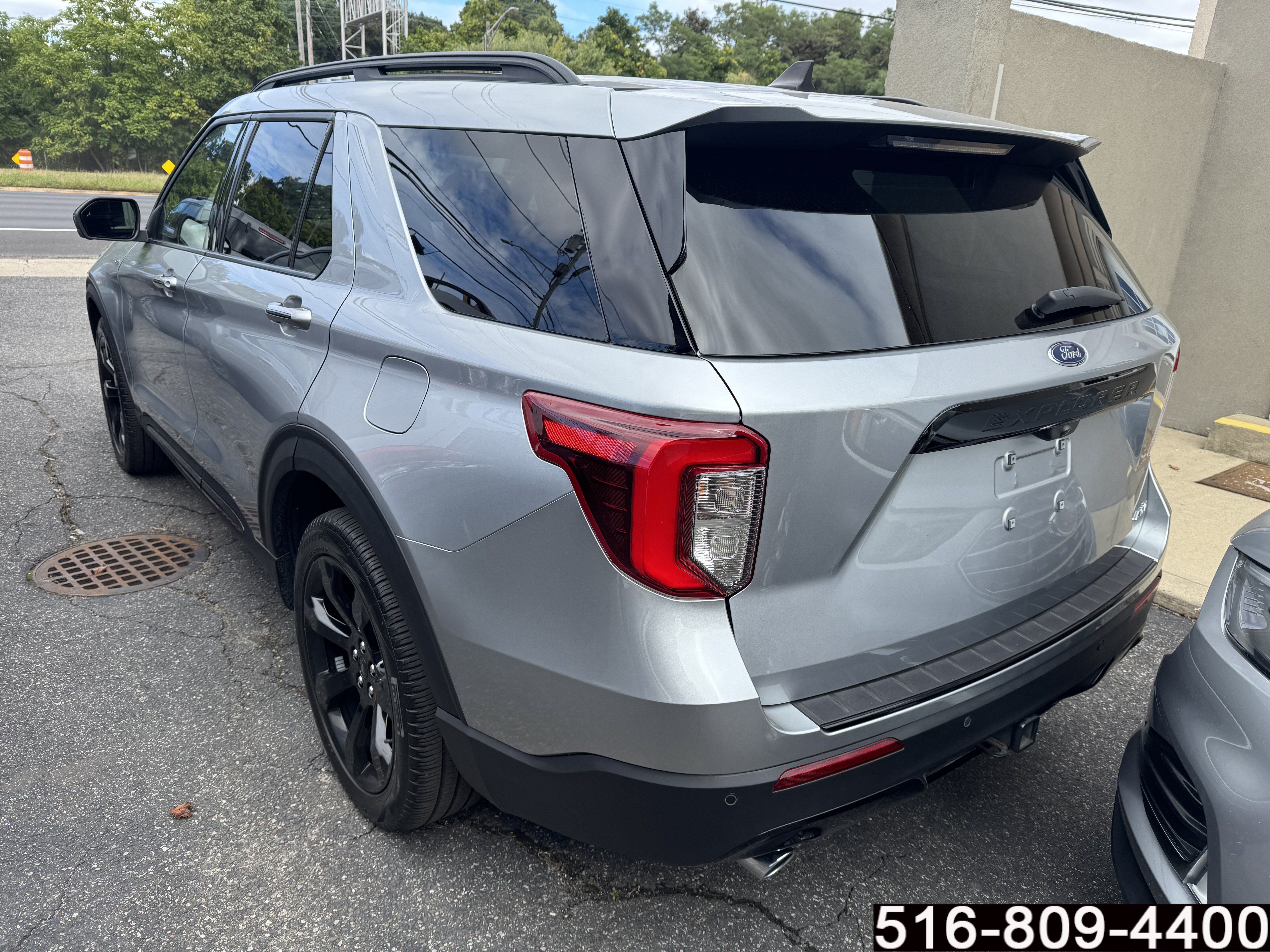 Used 2023 Ford Explorer ST-Line w/ Class IV Trailer Tow Package AWD/4WD image 5