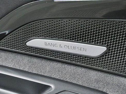 Used 2025 Audi SQ5 Premium Plus w/ Premium Plus Package AWD/4WD image 8