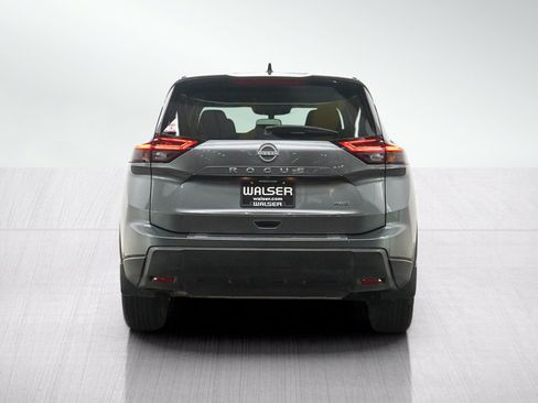 Certified 2026 Nissan Rogue SV w/ Cold Weather Package AWD/4WD image 4