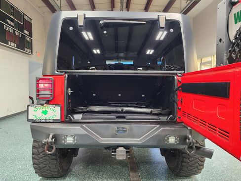 Used 2017 Jeep Wrangler Unlimited Sport w/ Connectivity Group image 21