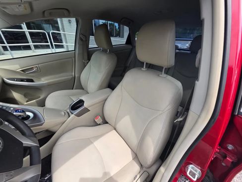 Used 2014 Toyota Prius Two FWD image 12