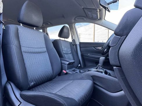 Used 2017 Nissan Rogue S image 24