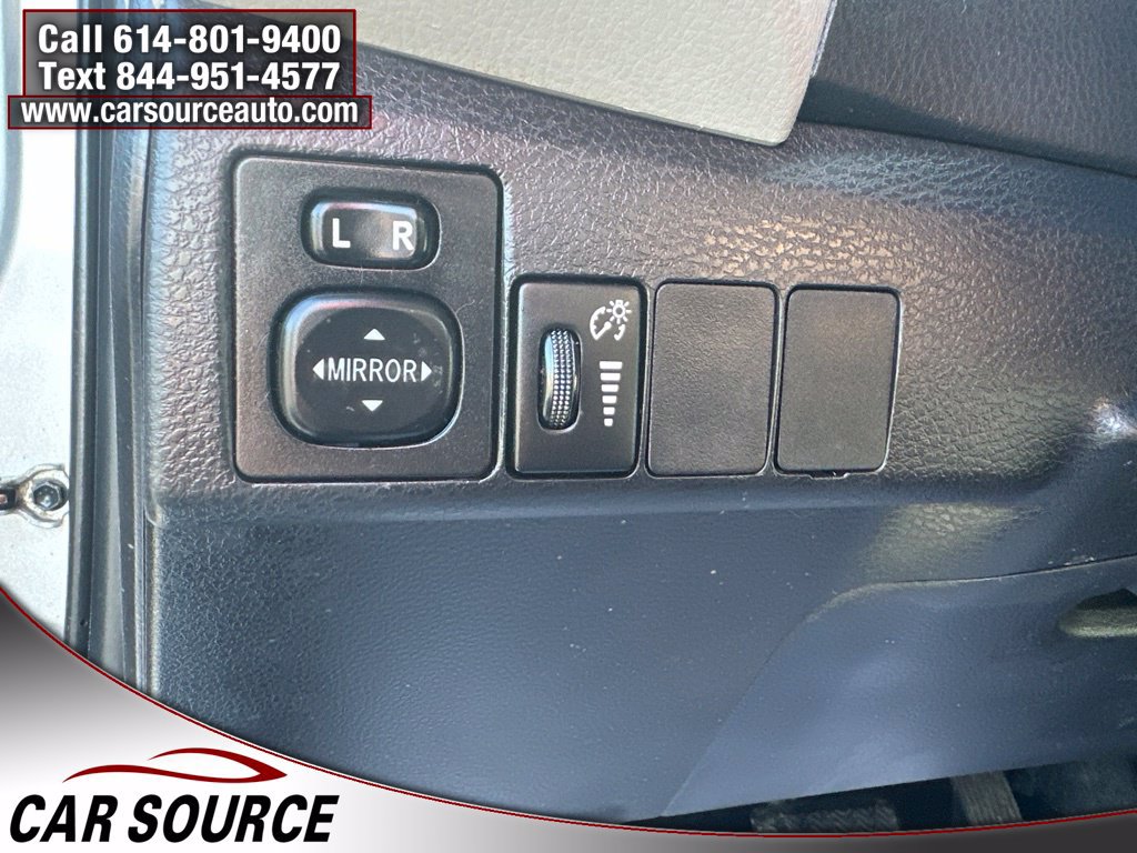 Used 2016 Toyota Corolla LE FWD image 15