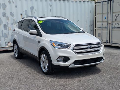 Used 2019 Ford Escape Titanium AWD/4WD image 1
