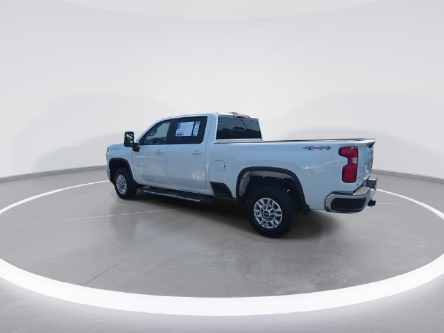 Used 2025 Chevrolet Silverado 2500 LT w/ Convenience Package AWD/4WD image 6