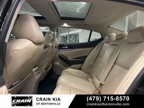 Used 2016 Nissan Maxima 3.5 SL w/ Interior Lighting Package image 16