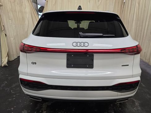 Certified 2025 Audi Q5 Premium Plus w/ Premium Plus AWD/4WD image 8
