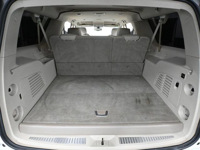 Used 2017 Cadillac Escalade ESV 4WD image 37