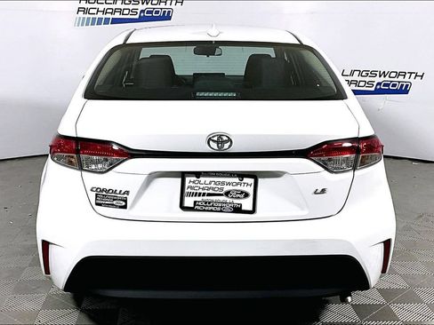 Used 2026 Toyota Corolla LE FWD image 4