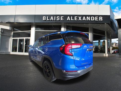 Used 2024 GMC Terrain AT4 w/ Infotainment Package II image 6