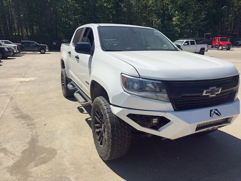 Used 2018 Chevrolet Colorado LT w/ Redline Special Edition image 2