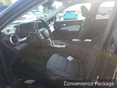 Used 2025 Chevrolet Trax LT w/ Driver Confidence Package FWD image 8