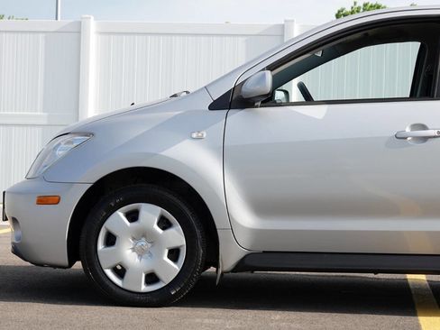 Used 2004 Scion xA FWD image 10