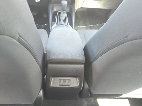 Used 2025 Toyota Corolla LE FWD image 21