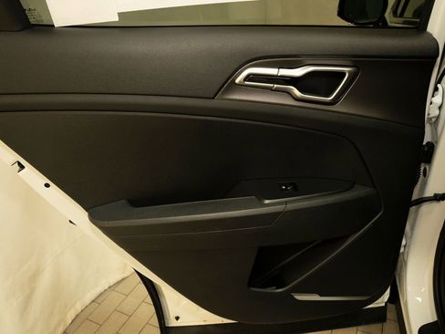 New 2026 Kia Sportage LX AWD/4WD image 10