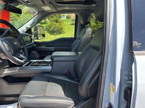 Used 2024 Ford F250 Lariat w/ Lariat Ultimate Package AWD/4WD image 11