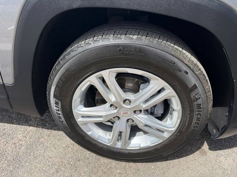 Used 2024 GMC Terrain SLE FWD image 28