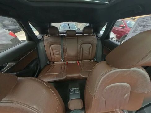 Used 2017 Audi Q3 2.0T Premium Plus w/ Premium Plus Package FWD image 30