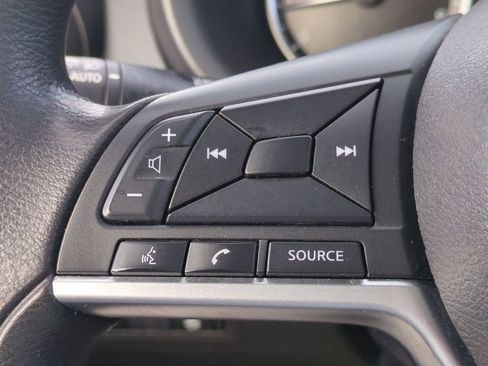 Used 2021 Nissan Kicks S image 23